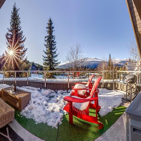 The Lookout Penthouse // A Luxe Suite In Whistler Eksteriør billede