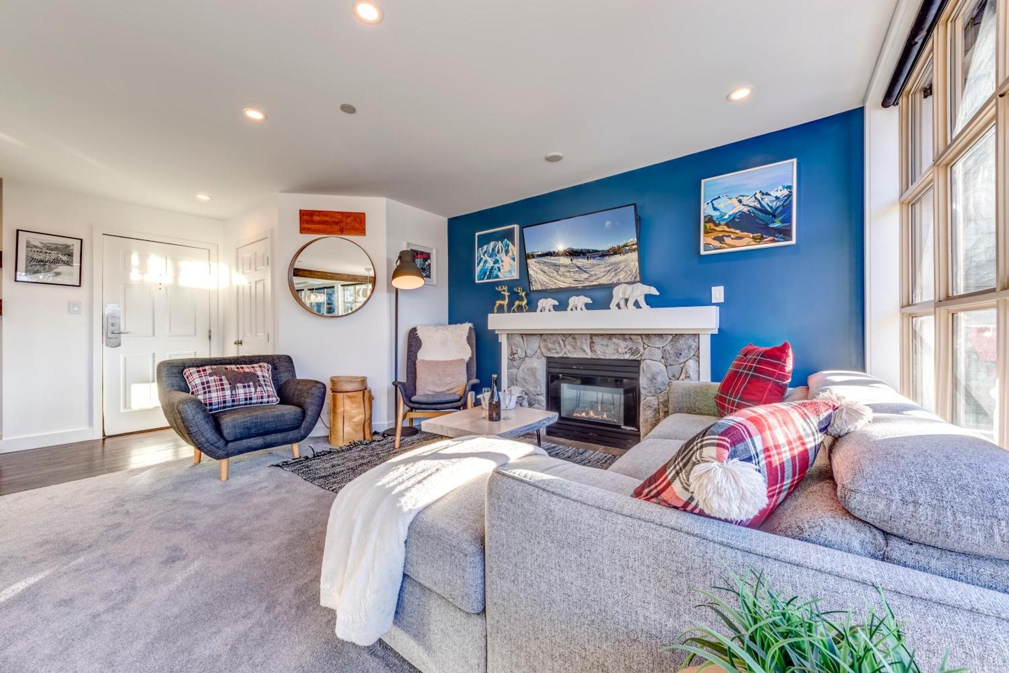 The Lookout Penthouse // A Luxe Suite In Whistler Eksteriør billede