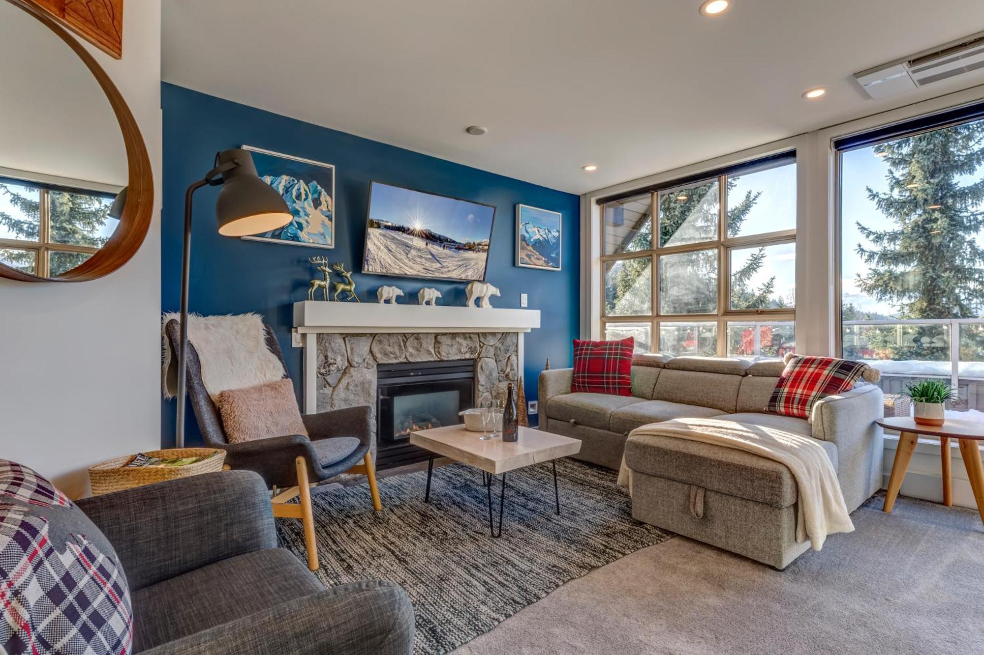 The Lookout Penthouse // A Luxe Suite In Whistler Eksteriør billede