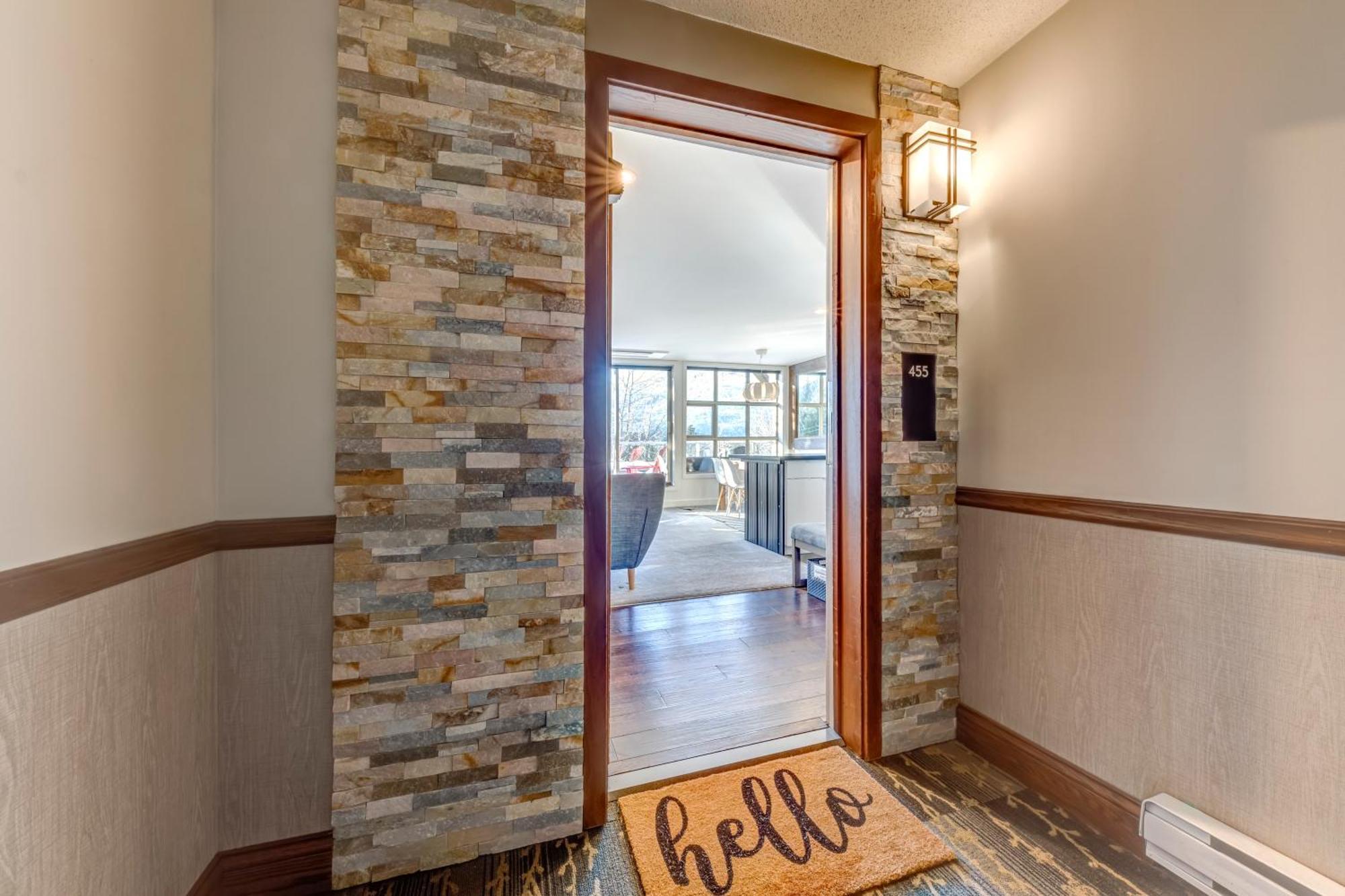 The Lookout Penthouse // A Luxe Suite In Whistler Eksteriør billede