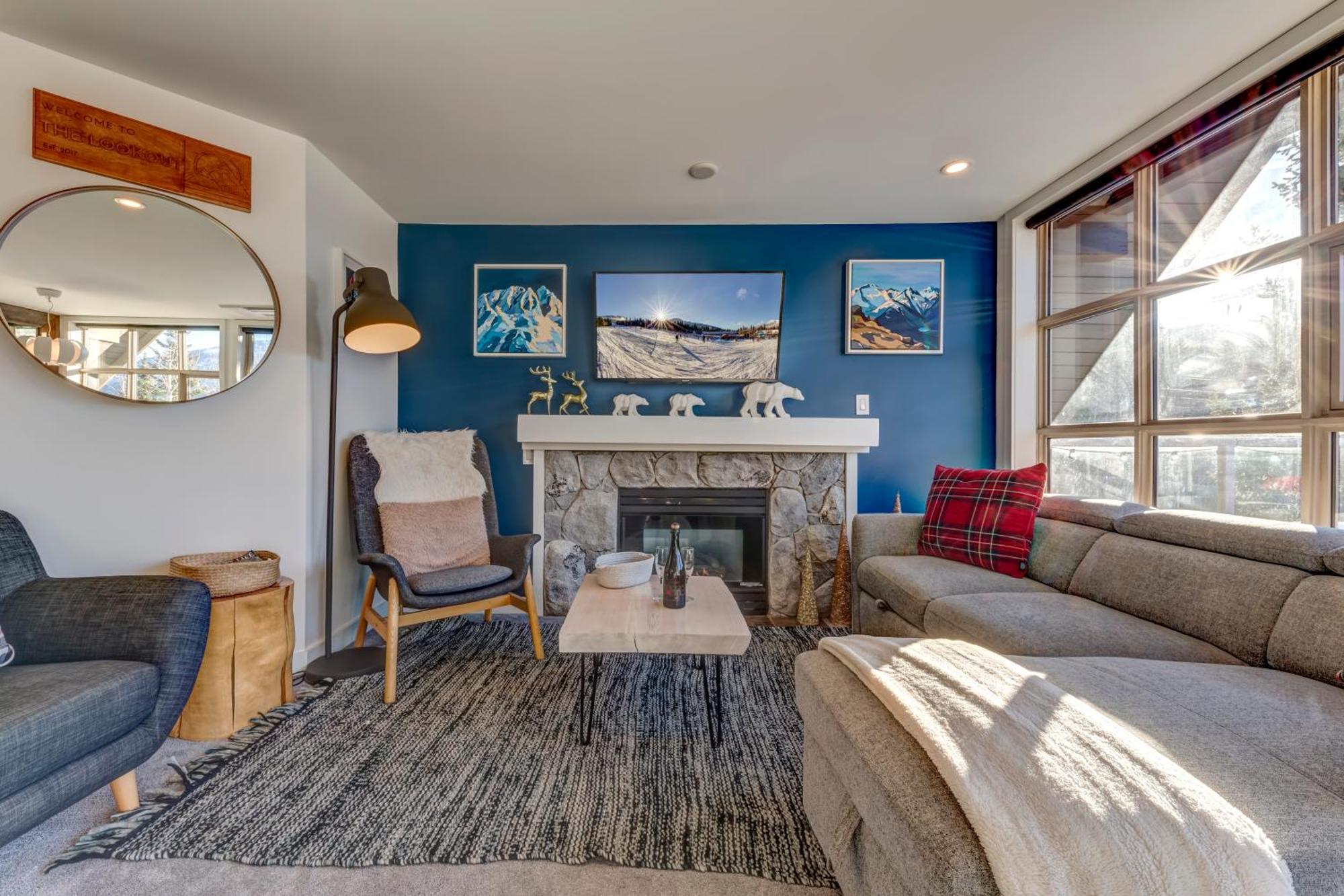 The Lookout Penthouse // A Luxe Suite In Whistler Eksteriør billede