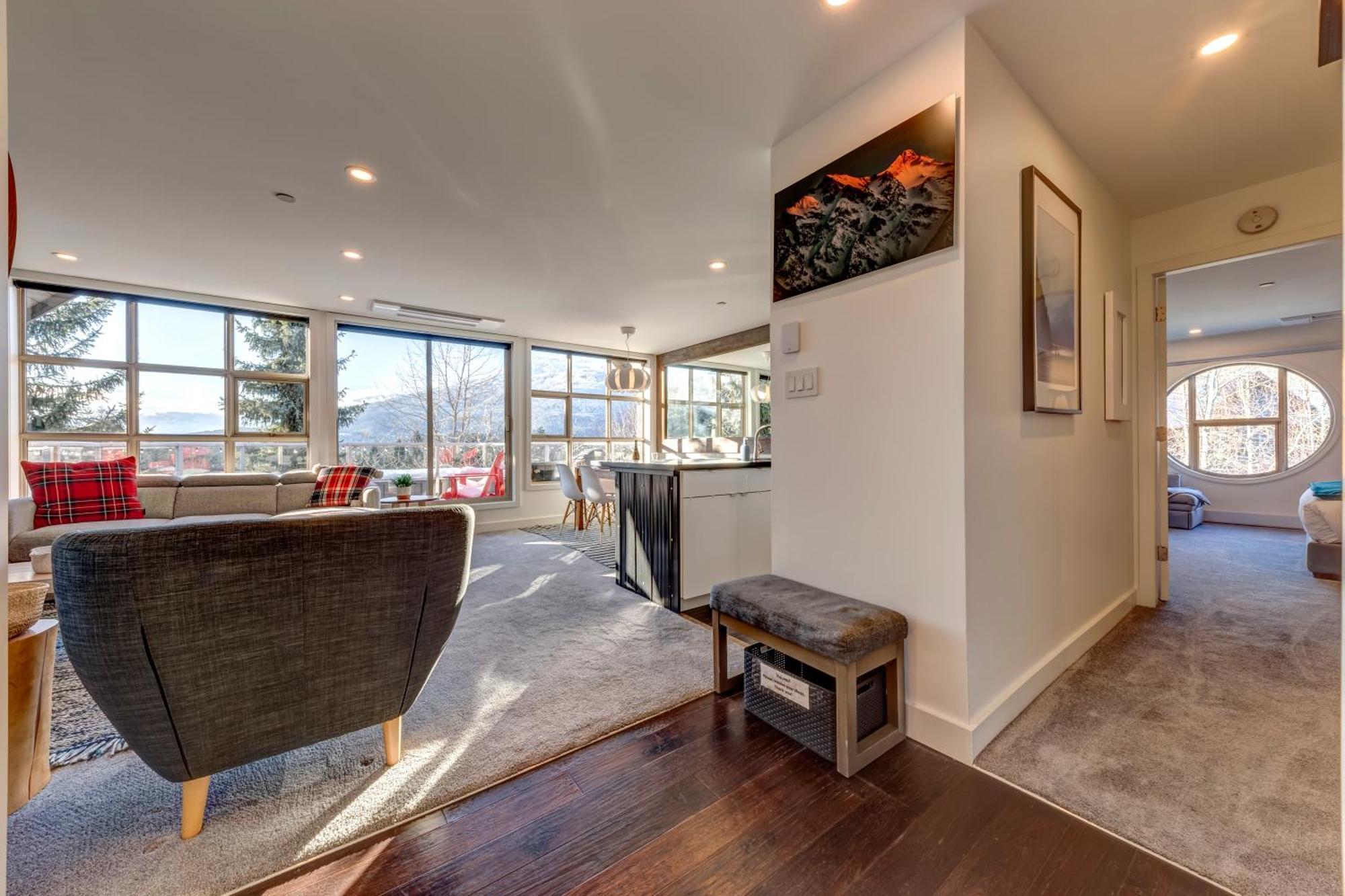 The Lookout Penthouse // A Luxe Suite In Whistler Eksteriør billede