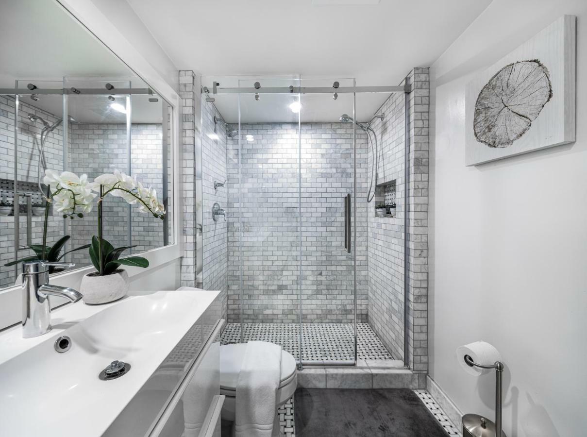 The Lookout Penthouse // A Luxe Suite In Whistler Eksteriør billede